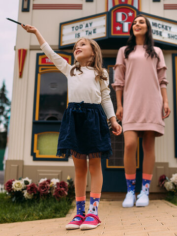 a tökéletes és egyedi ruházathoz Vidám gyerekzokni Varázsnyuszi