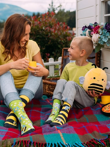 Lifestyle foto Vrolijke kindersokken Bijen