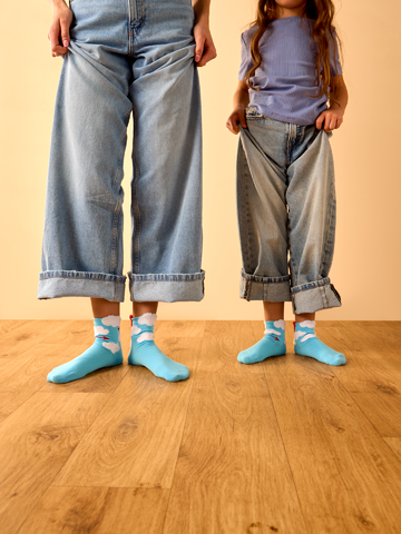 Szerezzen magának örömet ezzel a Dedoles darabbal Cutecore lány zokni Szerelem a levegőben