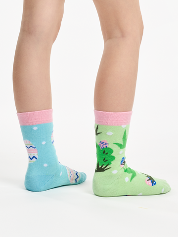 Looking for an original and unusual gift? The gifted person will surely surprise with Kids' Socks Find the Egg