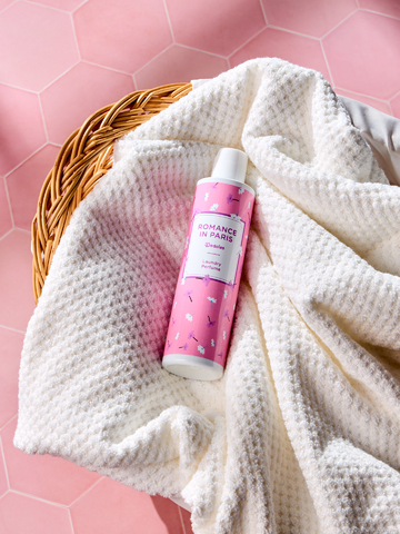 Ajándék tipp Romance in Paris mosóparfüm 250 ml