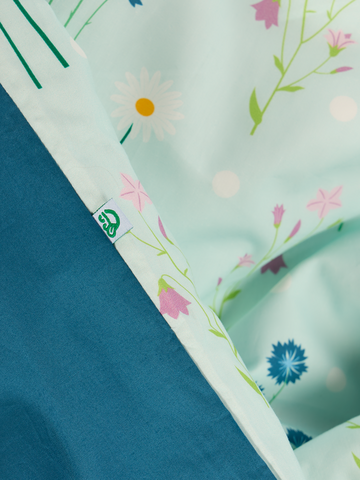 Hľadáte originálny a nezvyčajný darček? Obdarovaného zaručene prekvapí Весел спален комплект Полски цветя