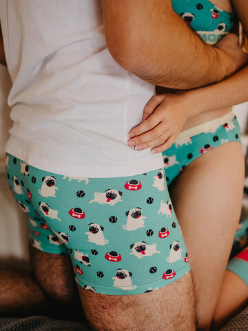 Lifestyle fotó Vidám női alsó Mopsz