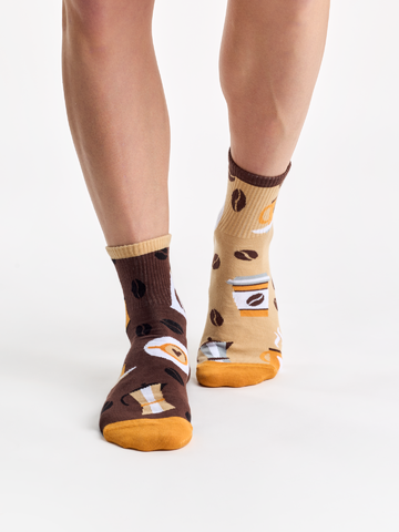 Lifestyle fotó Vidám vádlizokni Reggeli kávé