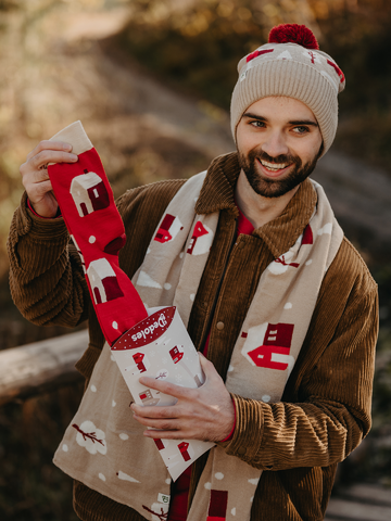 Výpredaj Veselé vlnené ponožky Snehová krajina