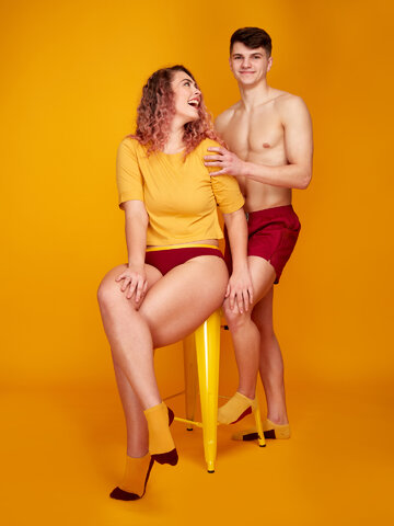 Lifestyle foto Mosterdgele enkelsokken Voetafdruk