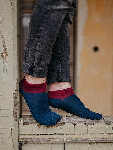 Szerezzen magának örömet ezzel a Dedoles darabbal Kék-piros bokazokni Szimfónia