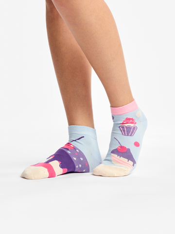 Potešte sa týmto kúskom Dedoles Весели къси чорапи Черешов пай