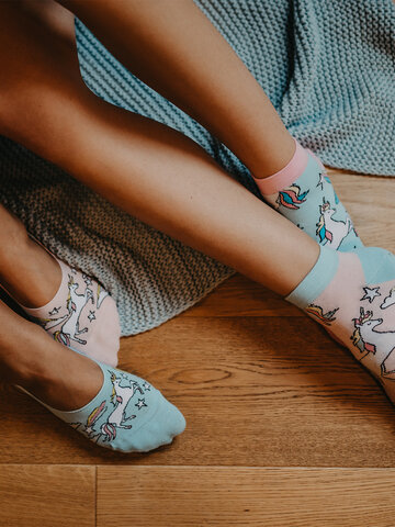 Pre dokonalý a originálny outfit Весели къси чорапи Дъгоцветен еднорог