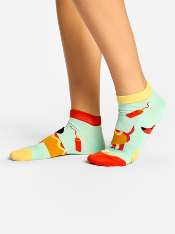 Eredeti és szokatlan ajándékot keres? a megajándékozottat garantáltan meglepi Vidám bokazokni Hotdog