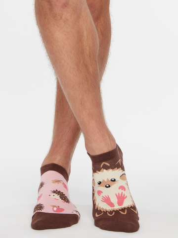 Potešte sa týmto kúskom Dedoles Весели къси чорапи Таралеж