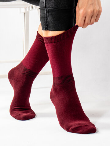 Lifestyle foto Виненочервени бамбукови чорапи Комфорт