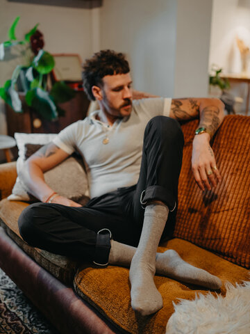 Lifestyle foto Svetlosivé ponožky z recyklovanej bavlny