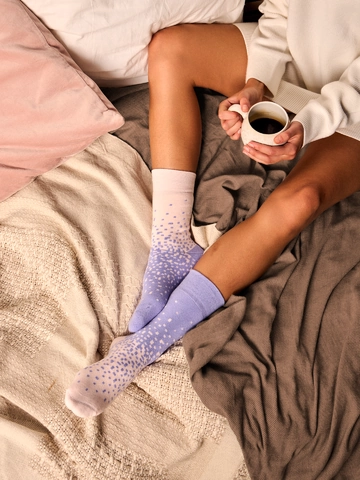 Sleva Světle fialové teplé ponožky