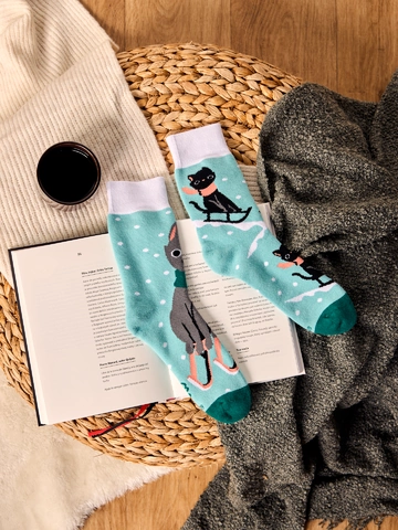 Dedoles oryginalny prezent Wesołe i ciepłe skarpetki Kot i sanie