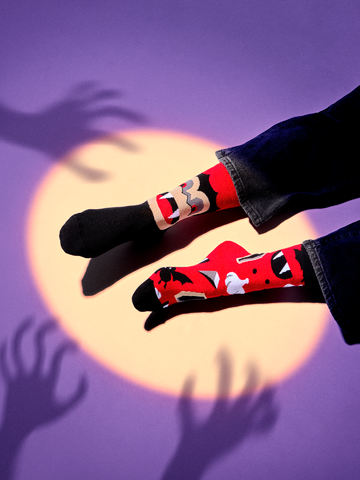 Pre dokonalý a originálny outfit Veselé ponožky Drakulov bozk