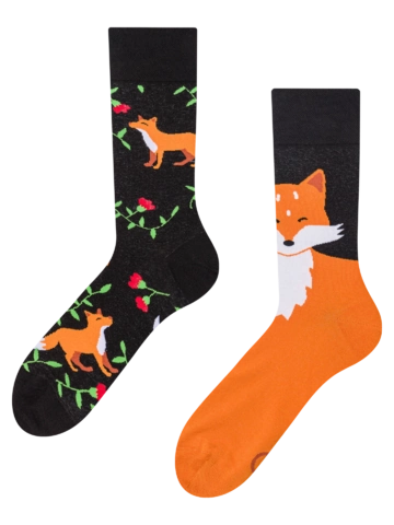 Suchen Sie ein originelles und außergewöhliches Geschenk? überrascht den Beschenkten sicher Lustige Socken Fuchs und Blüten