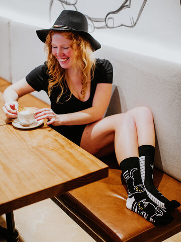 Eredeti és szokatlan ajándékot keres? a megajándékozottat garantáltan meglepi Vidám zokni Macska és zongora