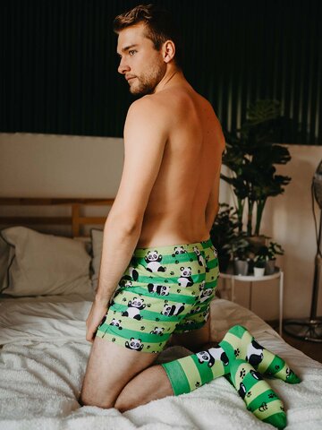 Lifestyle foto Vrolijke sokken Panda & strepen