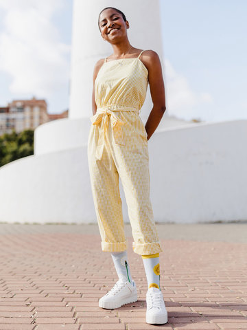 Hľadáte originálny a nezvyčajný darček? Obdarovaného zaručene prekvapí Весели чорапи Пролет и глухарчета