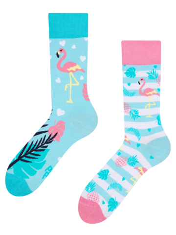 Eredeti és szokatlan ajándékot keres? a megajándékozottat garantáltan meglepi Vidám zokni Szerelmes flamingók