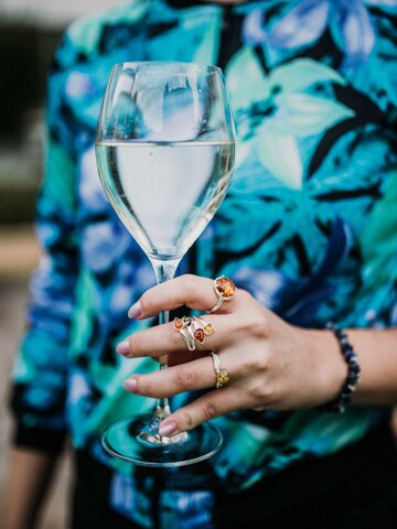 Szerezzen magának örömet ezzel a Dedoles darabbal Harry Potter Swarovski® gyűrű Aranycikesz