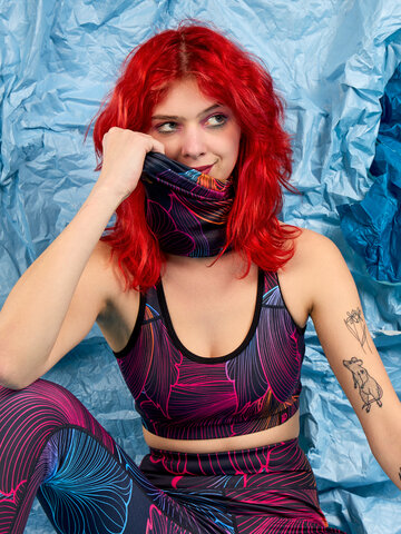 Looking for an original and unusual gift? The gifted person will surely surprise with Neck warmer Abstract Flowers