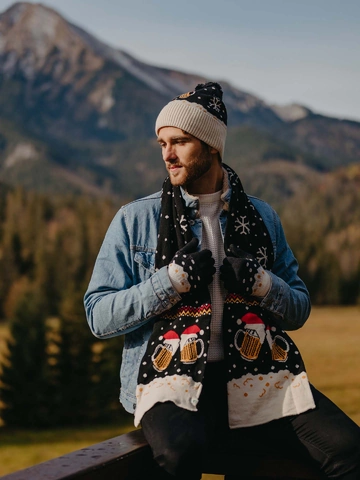 Hľadáte originálny a nezvyčajný darček? Obdarovaného zaručene prekvapí Veselý pánsky pletený šál Čapované pivo