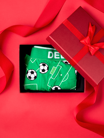 Výnimočný darček od Dedoles Весели мъжки боксерки Футбол