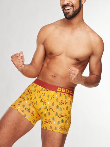 a tökéletes és egyedi ruházathoz Vidám férfi bokszeralsó Az útvonalon