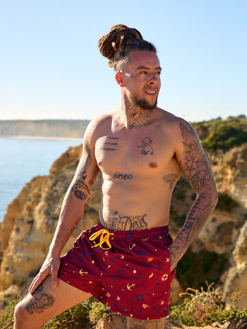 a tökéletes és egyedi ruházathoz Vidám férfi fürdőnadrág Kapitány