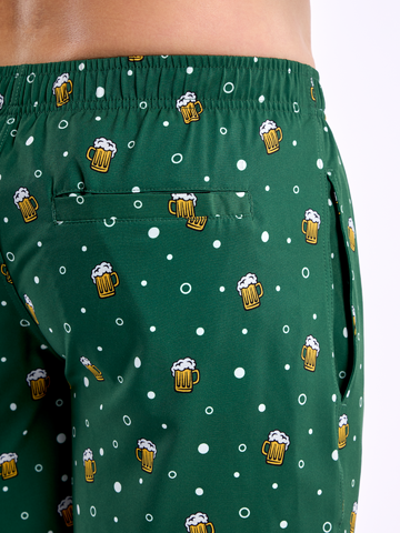 a tökéletes és egyedi ruházathoz Vidám férfi fürdőnadrág Sör és buborékok