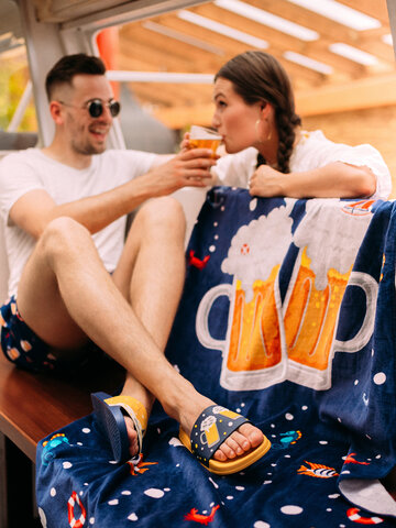 Looking for an original and unusual gift? The gifted person will surely surprise with Slides Cold Beer