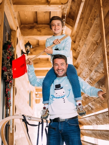 Pre dokonalý a originálny outfit Živahni zimski pulover Čas za sneg