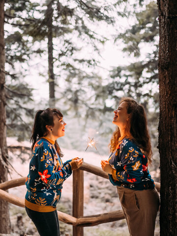 Hľadáte originálny a nezvyčajný darček? Obdarovaného zaručene prekvapí Suéter alegre de inverno Veado-Fêmea Natalício