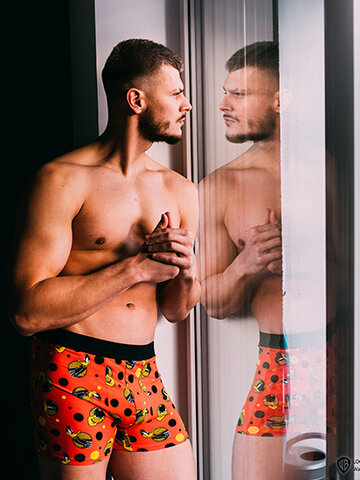 Potešte sa týmto kúskom Dedoles Looney Tunes ™ Men's Trunks Daffy Duck