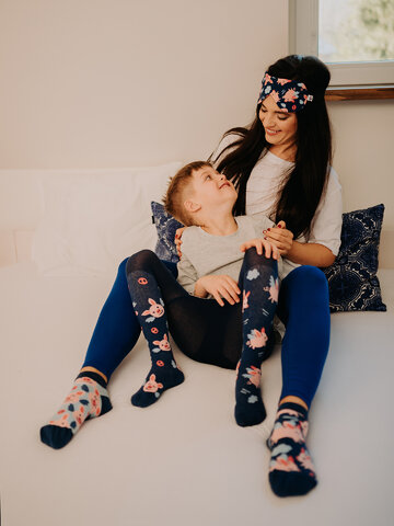 Lifestyle fotó Vidám alvómaszk Repülő malackák