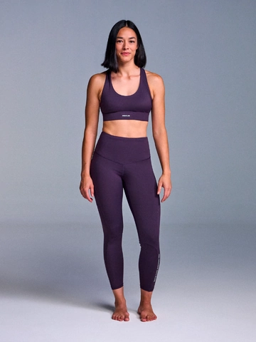 Lifestyle foto Haut de sport Moment violet foncé
