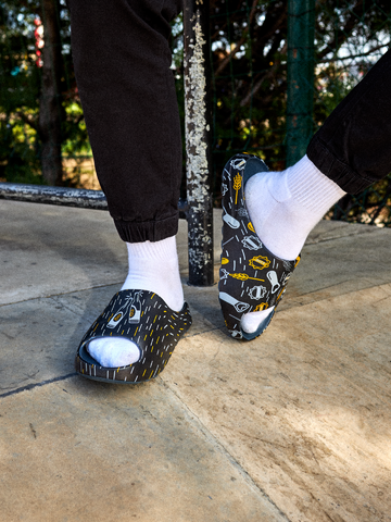 Szerezzen magának örömet ezzel a Dedoles darabbal Vidám, chunky papucs Esti sör