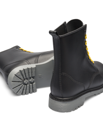 Hľadáte originálny a nezvyčajný darček? Obdarovaného zaručene prekvapí Черно-сиви дамски ботуши за дъжд