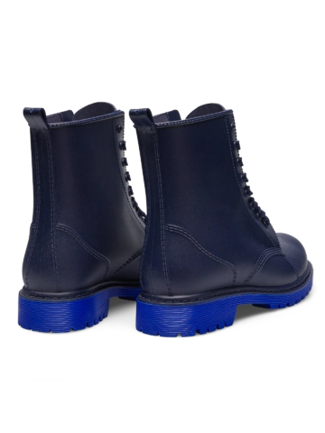 Hľadáte originálny a nezvyčajný darček? Obdarovaného zaručene prekvapí Kráľovsky modré dámske gumáky