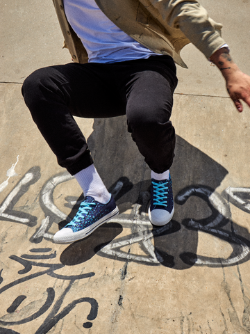 Eredeti és szokatlan ajándékot keres? a megajándékozottat garantáltan meglepi Vidám vászon tornacipő Esőcseppek