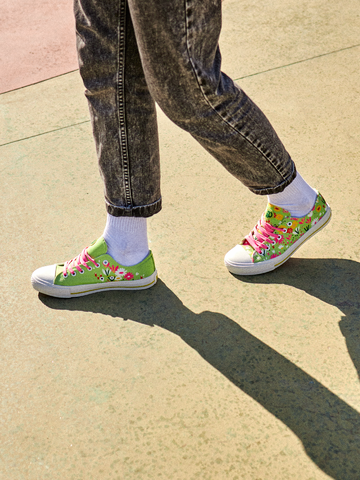 Tip na darček Весели кецове Цветна градина