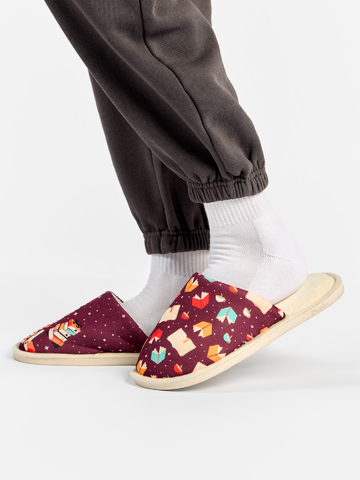 ОТСТЪПКА Весели пантофи Магически книги