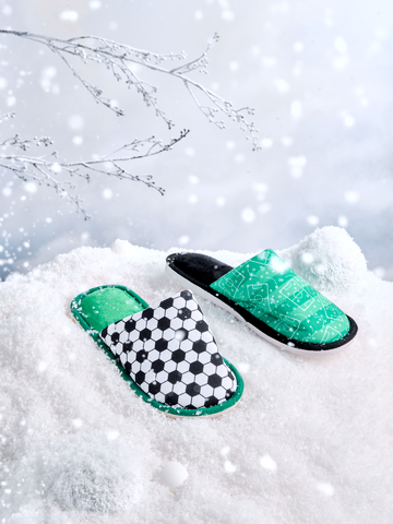 Eredeti ajándék a Dedolestől Vidám házi papucs Focipálya