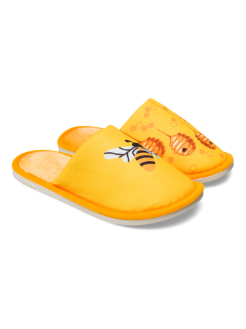 Lifestyle foto Pantofole Buonumore Api indaffarate