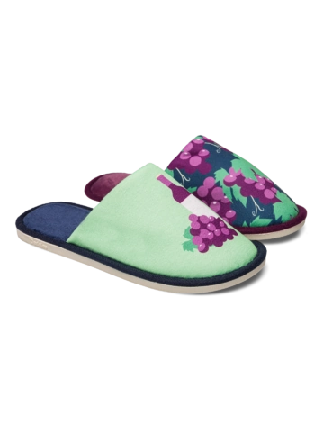 Lifestyle foto Veselé papuče Vinár