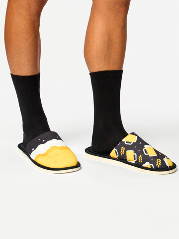 Lifestyle foto Весели пантофи Вкусна бира