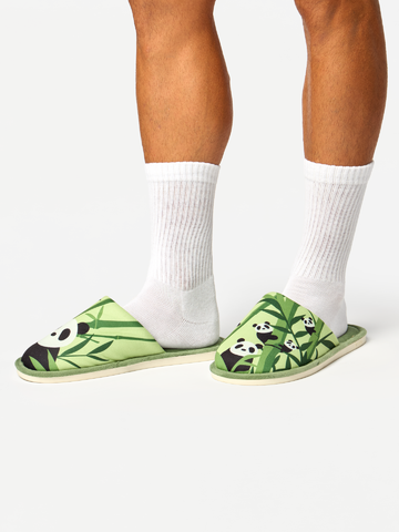 Hľadáte originálny a nezvyčajný darček? Obdarovaného zaručene prekvapí Pantofole Buonumore Panda e bambù