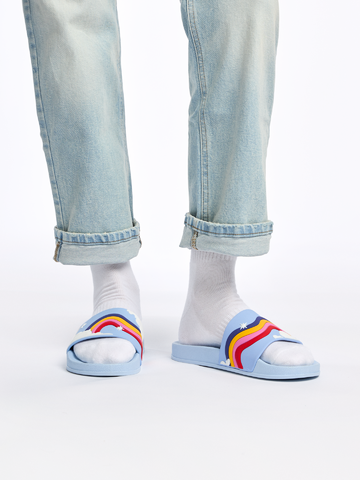 Eredeti és szokatlan ajándékot keres? a megajándékozottat garantáltan meglepi Vidám papucs Szivárványos égbolt